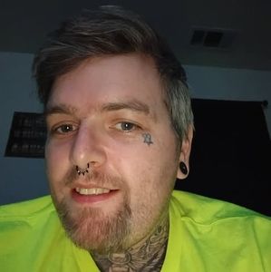 Meet your Posher, Dustin